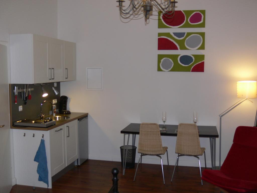 Business Flat Bahnhofstrasse Wiesbaden Quarto foto
