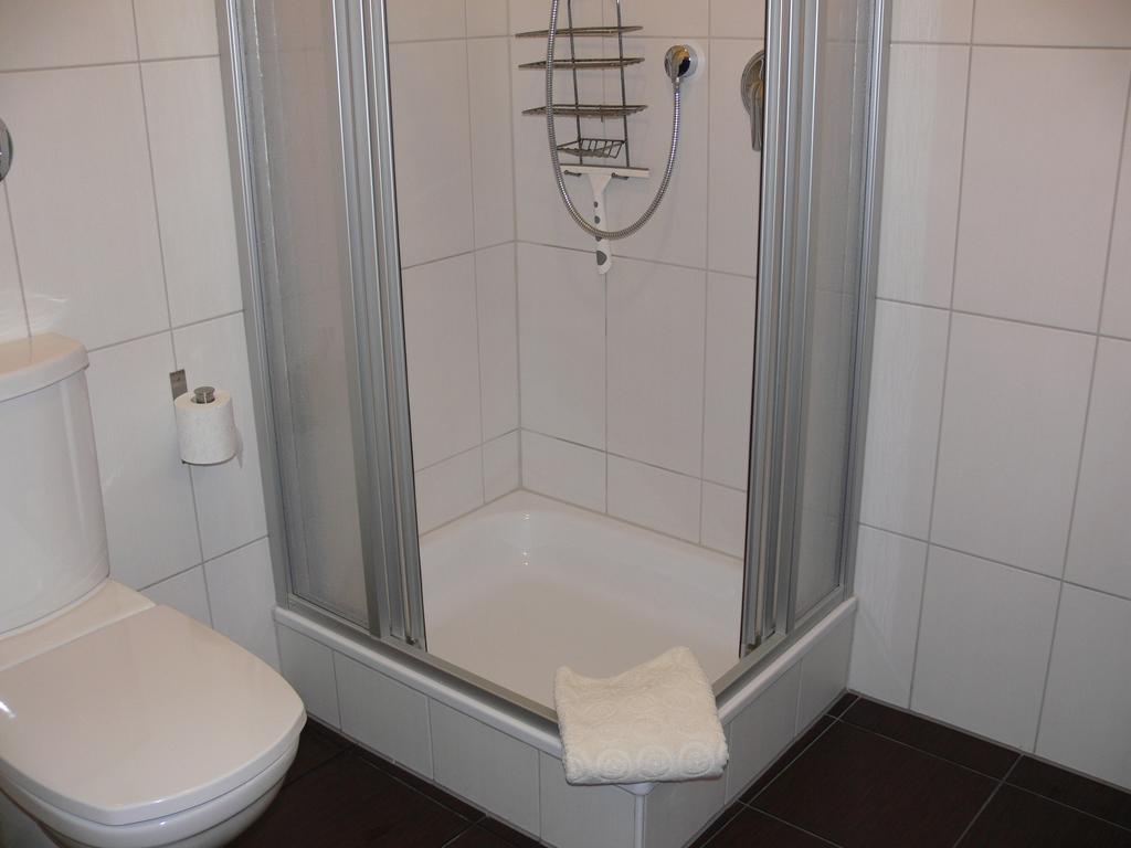 Business Flat Bahnhofstrasse Wiesbaden Quarto foto